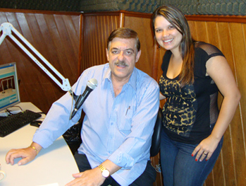 Henrique Barbosa e a cantora Gaby Scaramussa